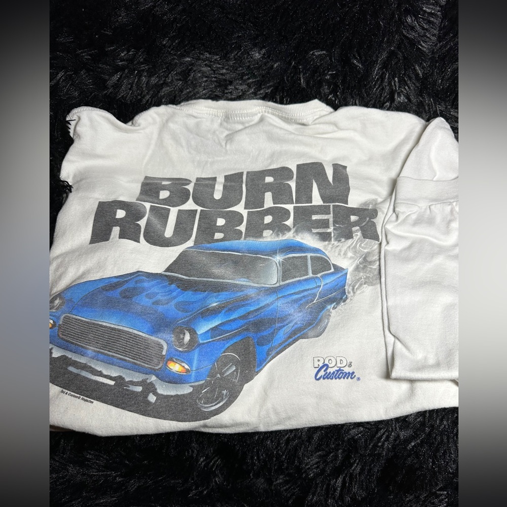 Graphic car pocket tee burn rubber